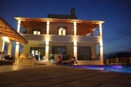 (For Sale) Κατοικία Detached house || Korinthia/Xylokastro - 400 τ.μ, 6 Υ/Δ, 1.000.000€