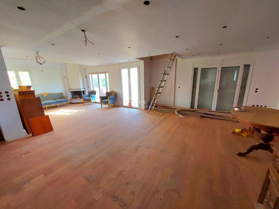 (For Sale) Residential Floor Apartment || East Attica/Glyka Nera - 164 Sq.m, 3 Bedrooms, 320.000€
