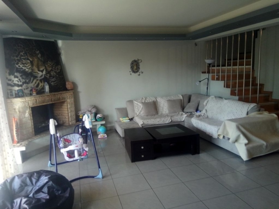 (For Sale) Residential Maisonette || East Attica/Agios Stefanos - 210 Sq.m, 5 Bedrooms, 350.000€