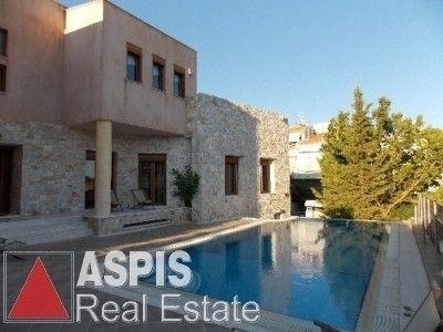 (For Sale) Residential Detached house || East Attica/Vari-Varkiza - 600 Sq.m, 8 Bedrooms, 1.600.000€