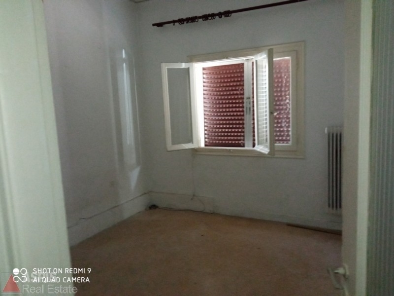 (For Sale) Residential Residence complex || Piraias/Piraeus - 294 Sq.m, 7 Bedrooms, 250.000€