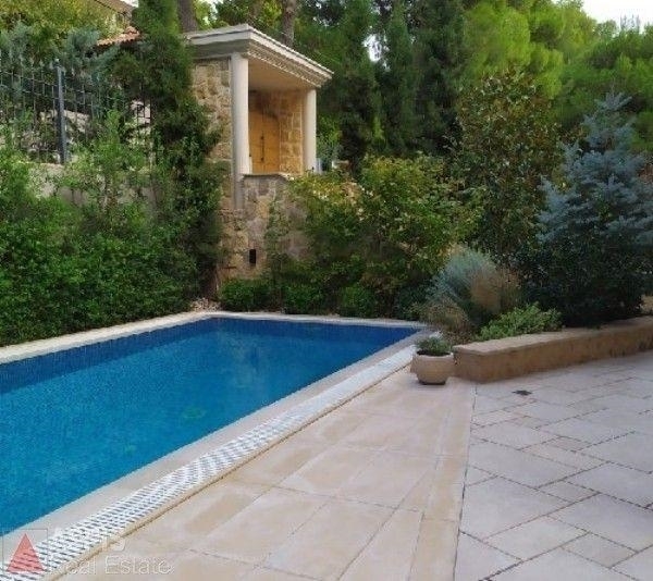 (For Sale) Residential Detached house || East Attica/Thrakomakedones - 500 Sq.m, 4 Bedrooms, 950.000€