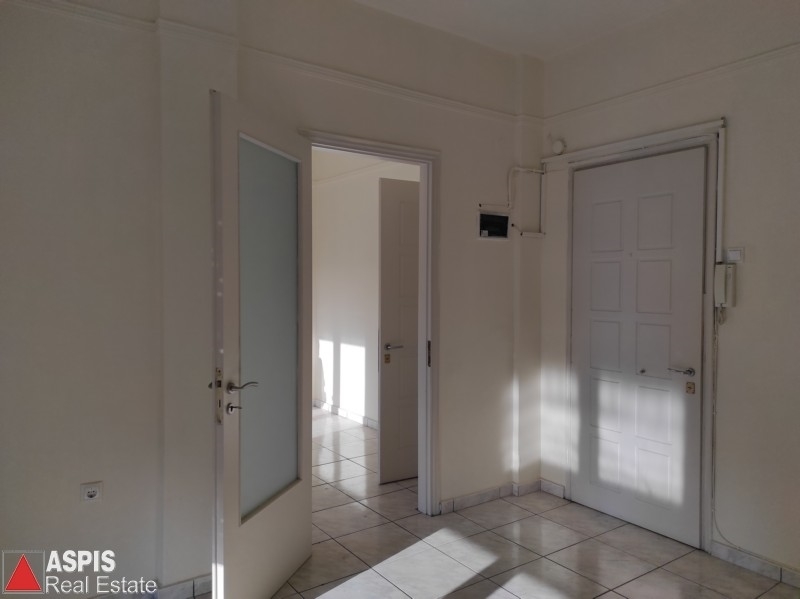 (For Rent) Commercial Office || Piraias/Piraeus - 31 Sq.m, 300€