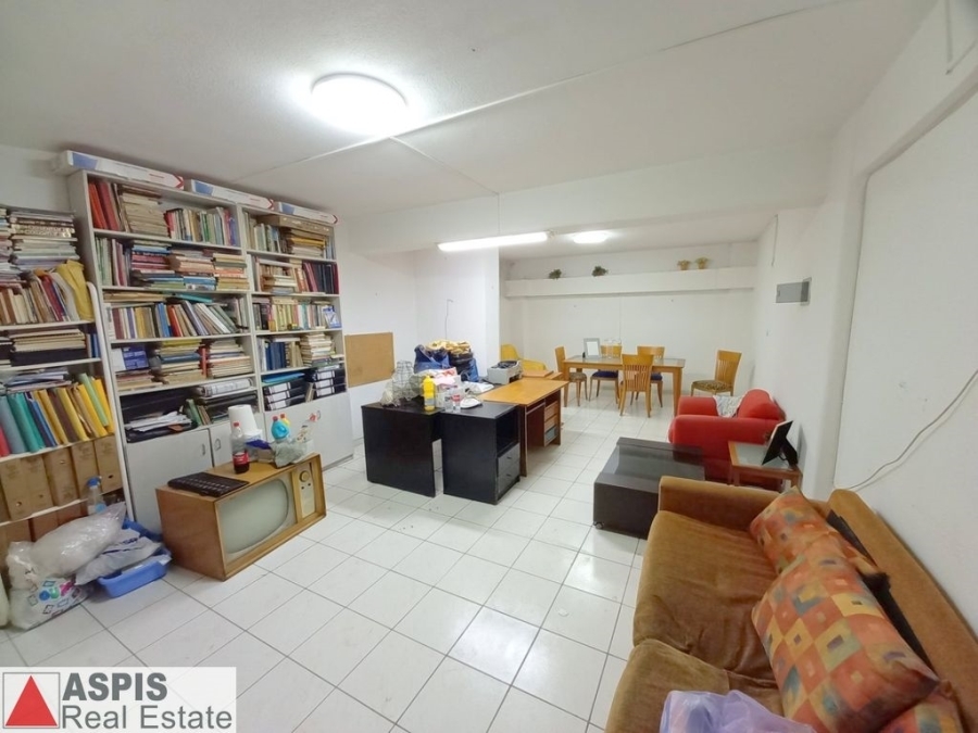 (For Sale) Commercial Office || Athens North/Pefki - 56 Sq.m, 82.000€