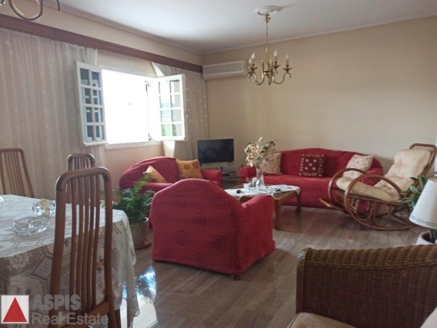 (For Sale) Residential Detached house ||  West Attica/Zefiri - 300 Sq.m, 4 Bedrooms, 220.000€