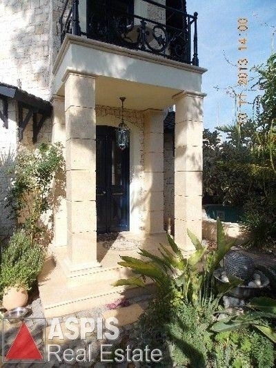 (For Sale) Residential Detached house || Piraias/Salamina - 190 Sq.m, 3 Bedrooms, 290.000€