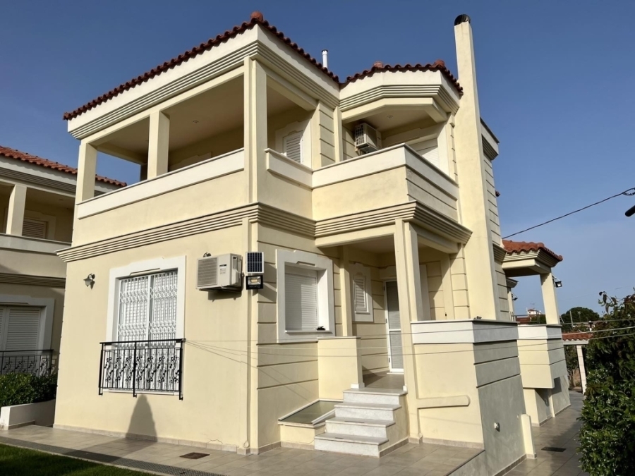 (For Sale) Residential Detached house || East Attica/Markopoulo Mesogaias - 210 Sq.m, 5 Bedrooms, 520.000€