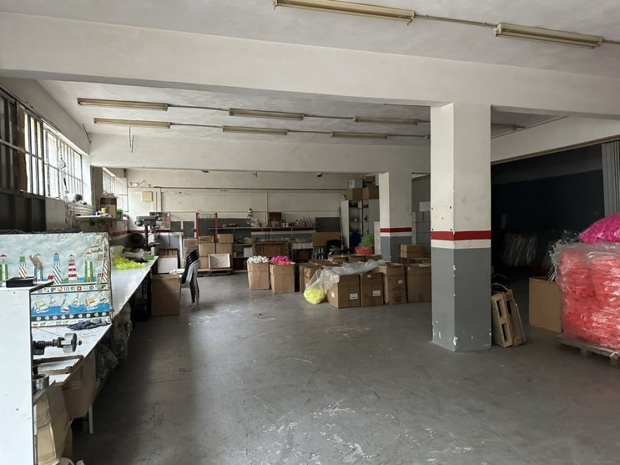 (For Sale) Commercial Retail Shop || Athens North/Metamorfosis - 300 Sq.m, 370.000€