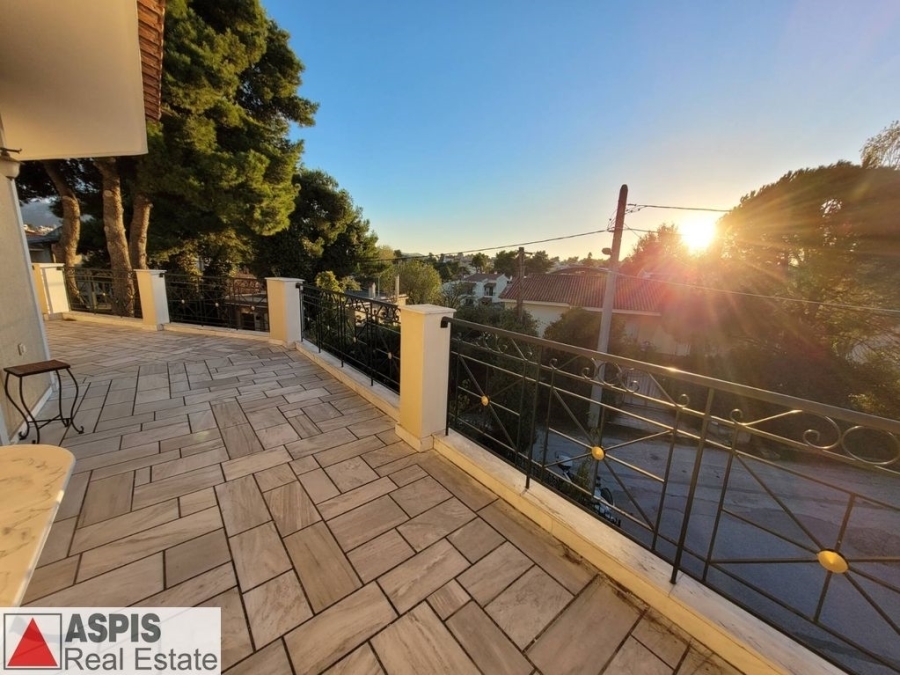 (For Sale) Residential Maisonette || East Attica/Agios Stefanos - 213 Sq.m, 4 Bedrooms, 490.000€