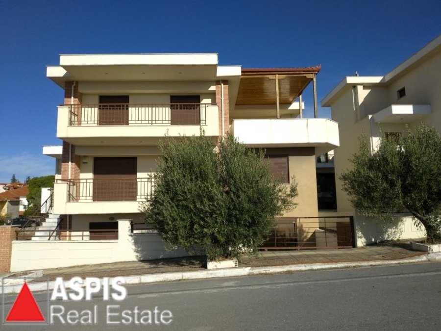 (For Sale) Residential Detached house || Thessaloniki Suburbs/Thermi - 300 Sq.m, 5 Bedrooms, 400.000€