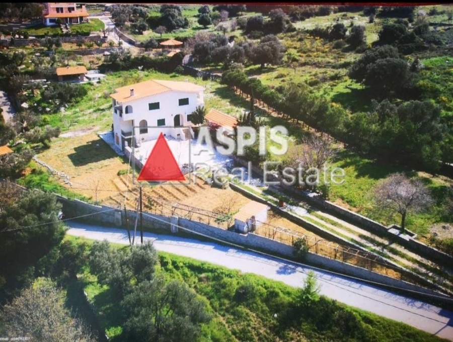 (Προς Πώληση) Κατοικία Μεζονέτα || Ν. Εύβοιας/Στύρα - 490 τ.μ, 6 Υ/Δ, 785.000€