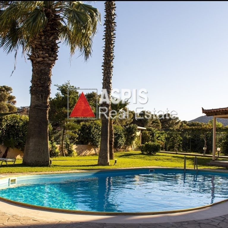 (For Sale) Residential Detached house || East Attica/Keratea - 375 Sq.m, 6 Bedrooms, 1.100.000€