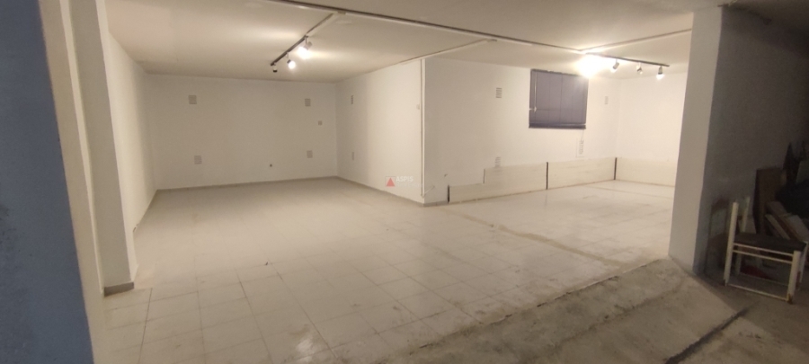 (For Sale) Other Properties Closed Parking  || Athens North/Agia Paraskevi - 32 Sq.m, 45.000€