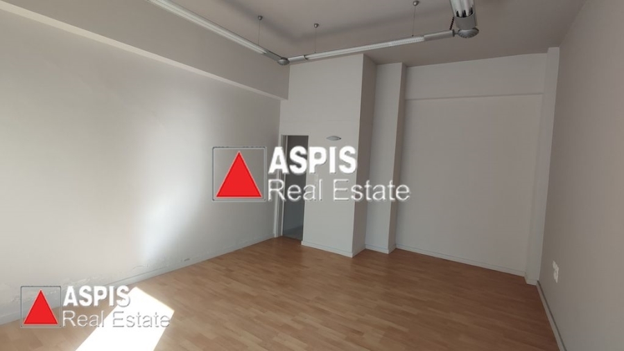 (For Sale) Commercial Retail Shop || Athens North/Marousi - 26 Sq.m, 57.000€