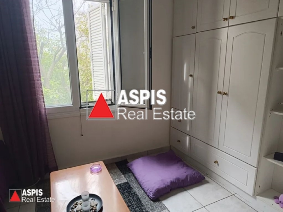 (For Sale) Residential Floor Apartment || Piraias/Keratsini - 100 Sq.m, 2 Bedrooms, 150.000€