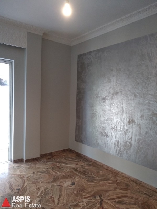 (For Sale) Residential Floor Apartment || Piraias/Korydallos - 100 Sq.m, 2 Bedrooms, 195.000€