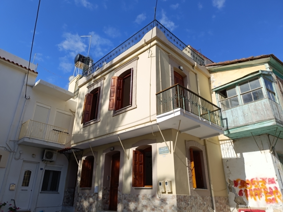 (Προς Ενοικίαση) Κατοικία Μεζονέτα || Ν. Χίου/Χίος - 100 τ.μ, 600€